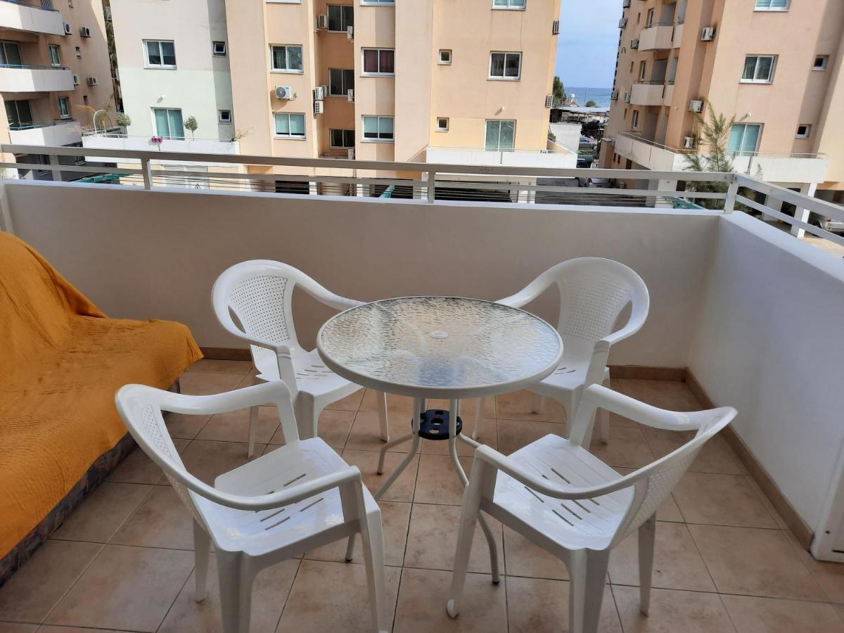 Large Apt 2 Bedrooms Sea View & 2 Balconies Lárnaca Exterior foto